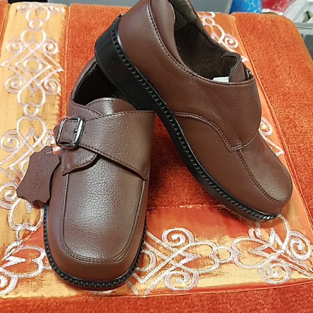 Boy shoes